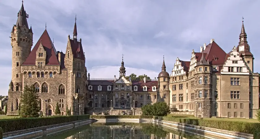 moszna castle