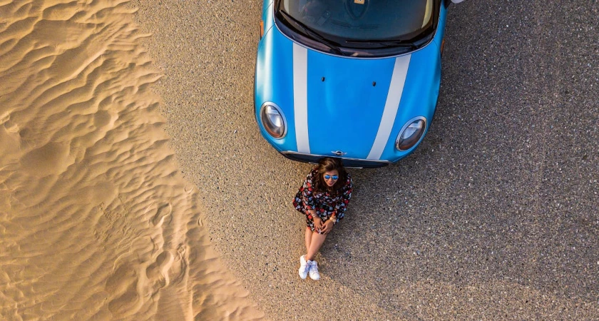 womna with a car