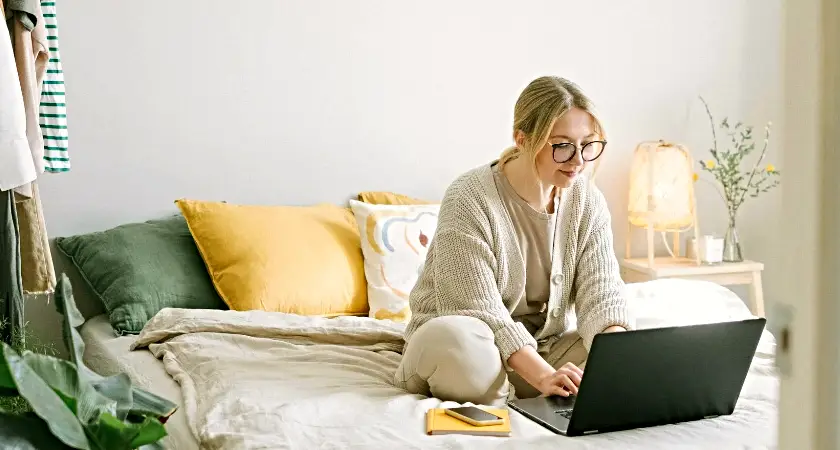 woman with computer